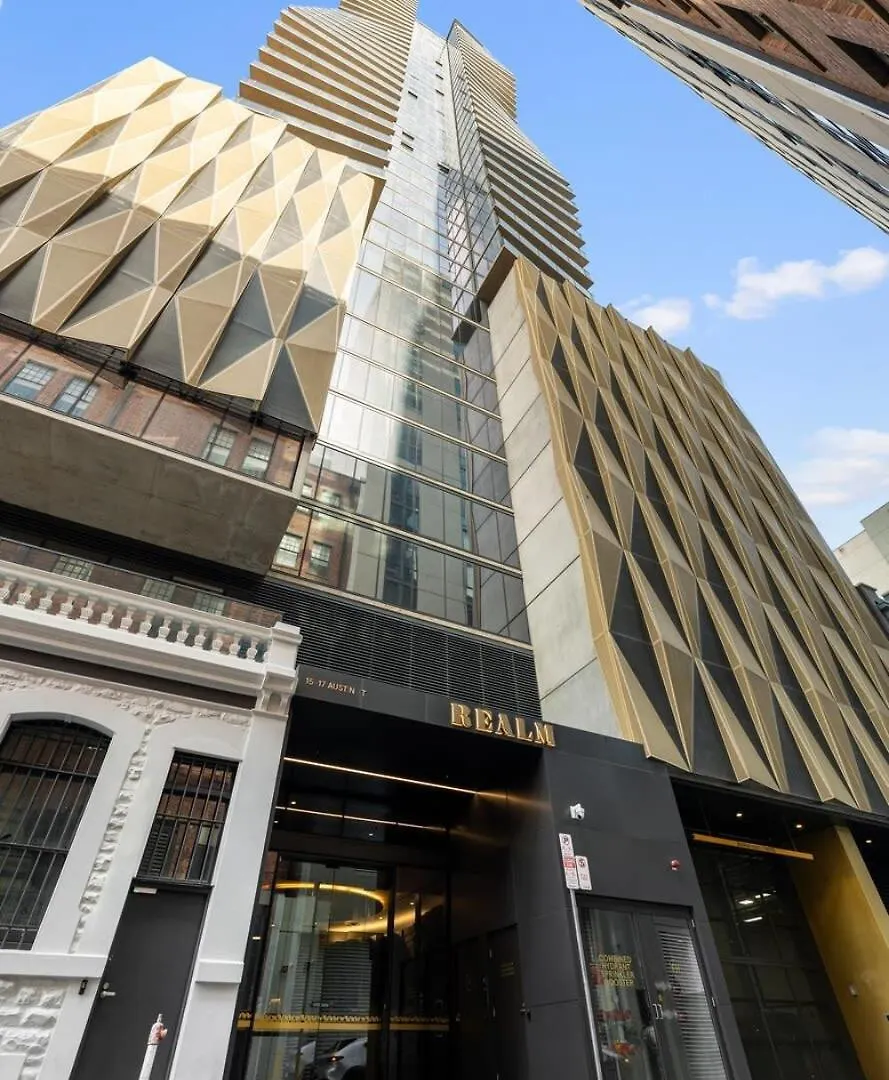 Adelaide Cbd Oasis - 2Br Realm Retreat - Level 19 Apartment